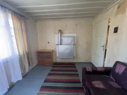 Twee verdiepingen woning met 700 m² grond en bijgebouwen in Nikolaevo, nabij Veliko Tarnovo - Bulgarije