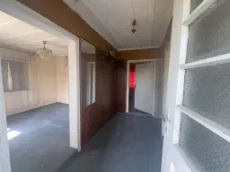 Twee verdiepingen woning met 700 m² grond en bijgebouwen in Nikolaevo, nabij Veliko Tarnovo - Bulgarije