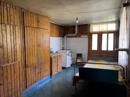 Twee verdiepingen woning met 700 m² grond en bijgebouwen in Nikolaevo, nabij Veliko Tarnovo - Bulgarije