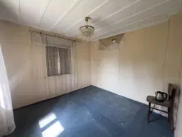 Twee verdiepingen woning met 700 m² grond en bijgebouwen in Nikolaevo, nabij Veliko Tarnovo - Bulgarije