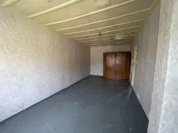 Twee verdiepingen woning met 700 m² grond en bijgebouwen in Nikolaevo, nabij Veliko Tarnovo - Bulgarije