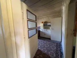 Twee verdiepingen woning met 700 m² grond en bijgebouwen in Nikolaevo, nabij Veliko Tarnovo - Bulgarije