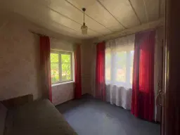 Twee verdiepingen woning met 700 m² grond en bijgebouwen in Nikolaevo, nabij Veliko Tarnovo - Bulgarije