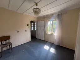 Twee verdiepingen woning met 700 m² grond en bijgebouwen in Nikolaevo, nabij Veliko Tarnovo - Bulgarije