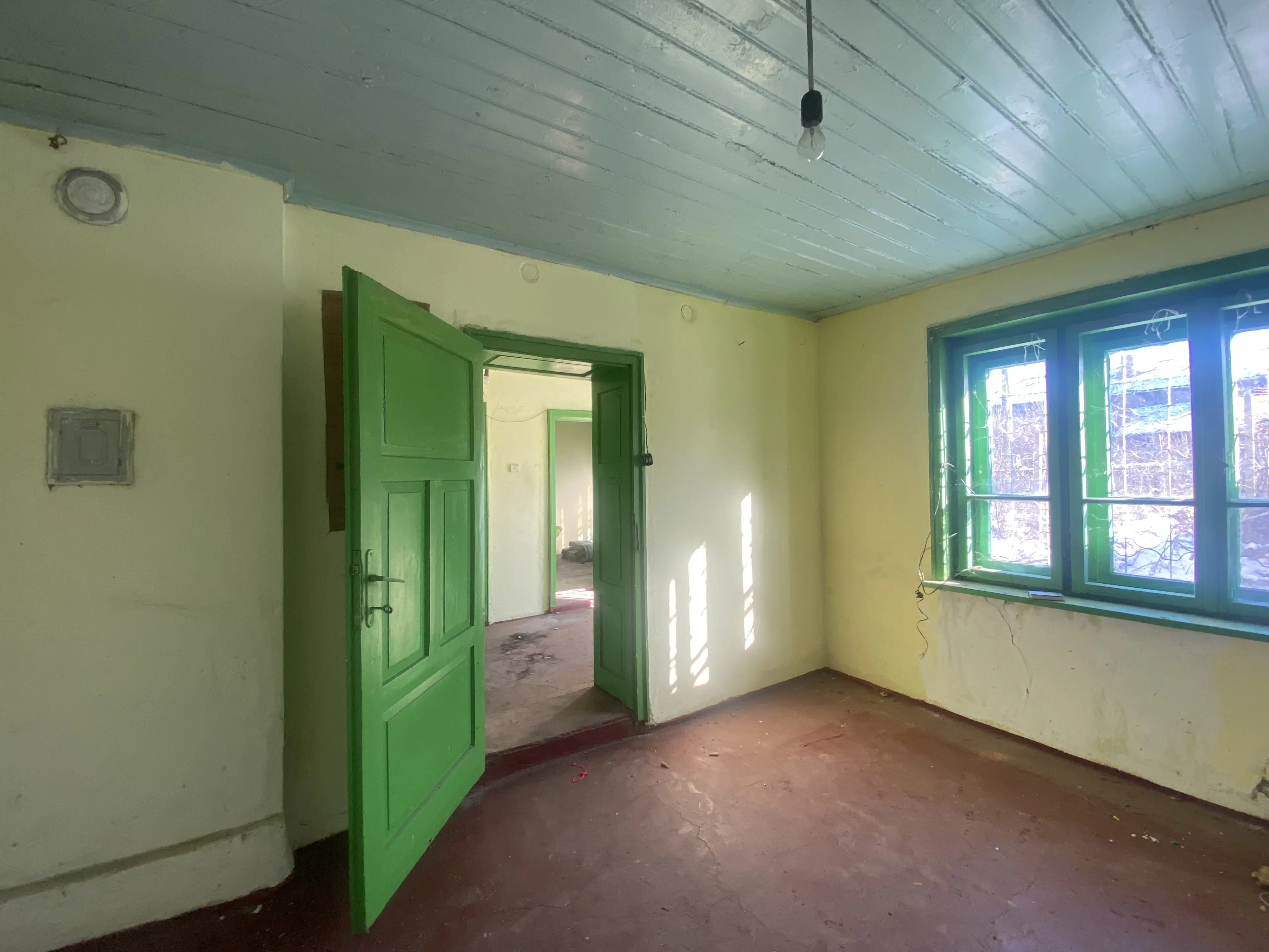 Twee verdiepingen woning met 690 m² grond en bijgebouwen in Dolna Lipnitsa, Veliko Tarnovo - Bulgarije