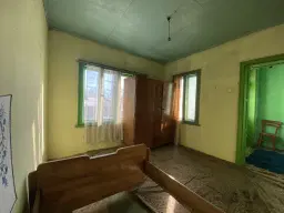 Twee verdiepingen woning met 690 m² grond en bijgebouwen in Dolna Lipnitsa, Veliko Tarnovo - Bulgarije
