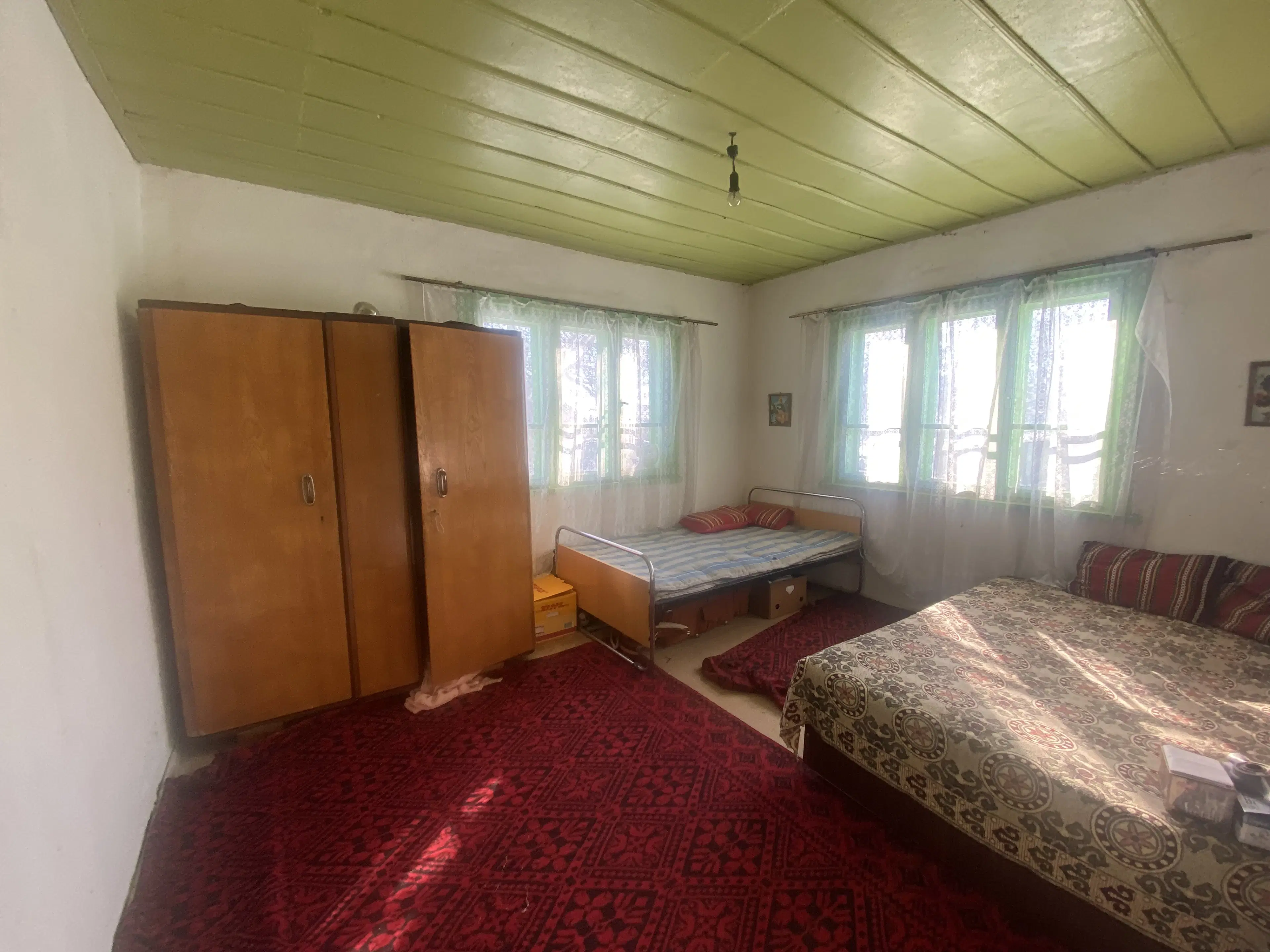 Twee verdiepingen woning met 690 m² grond en bijgebouwen in Dolna Lipnitsa, Veliko Tarnovo - Bulgarije