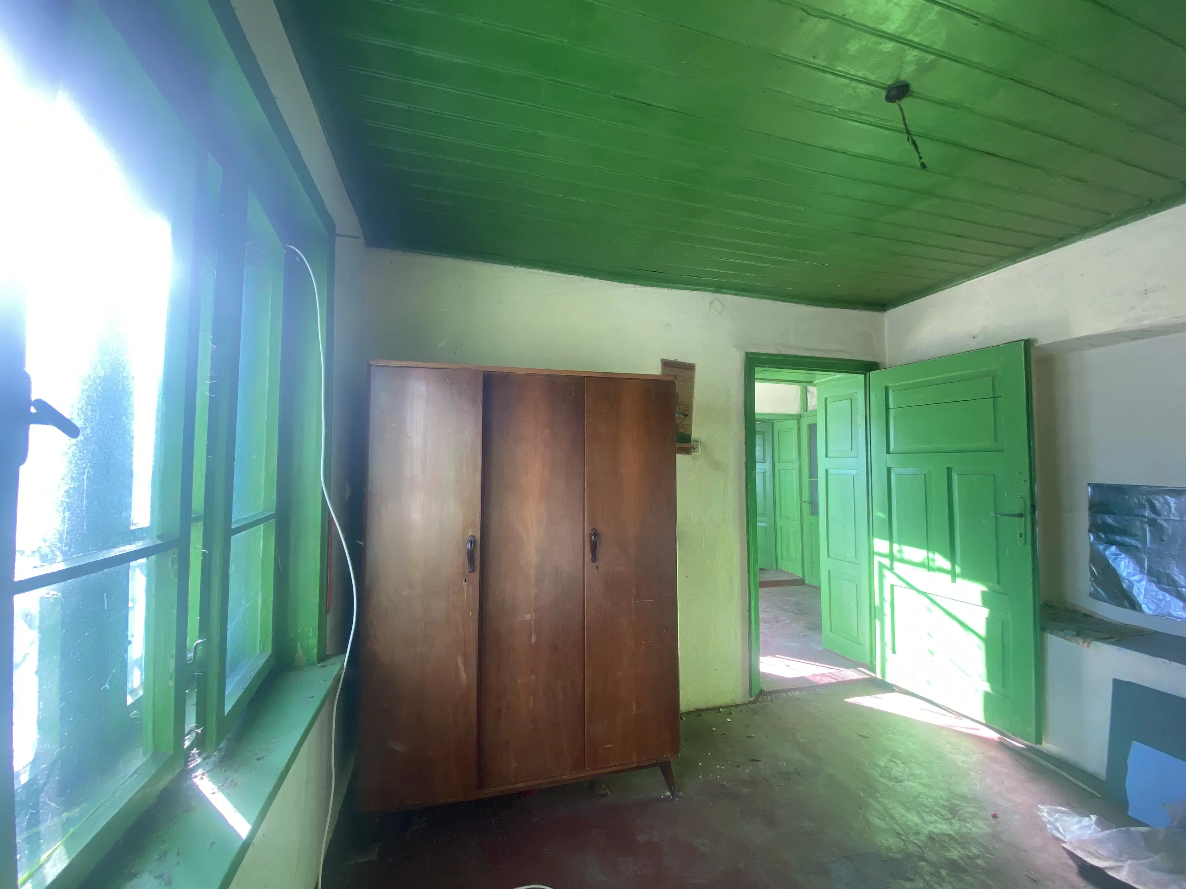 Twee verdiepingen woning met 690 m² grond en bijgebouwen in Dolna Lipnitsa, Veliko Tarnovo - Bulgarije
