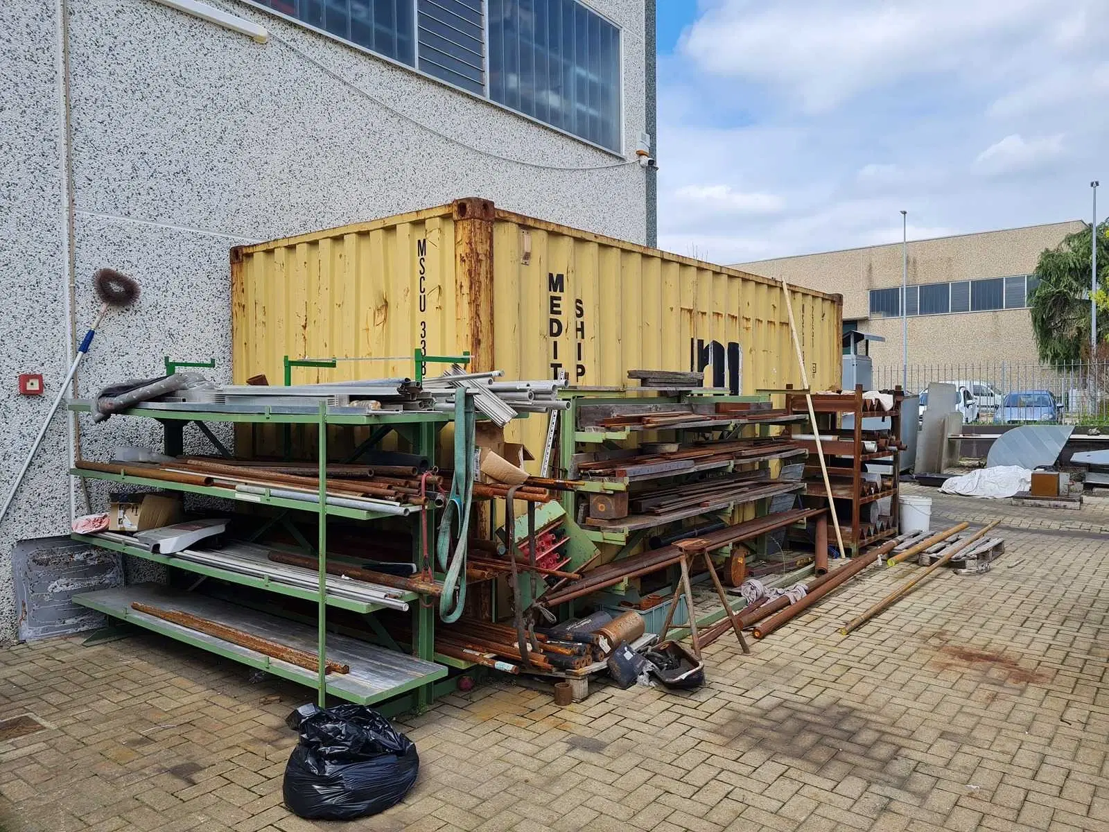 Onroerend goed en roerende zaken - Gerechtelijke liquidatie 339/2024 iov Rechtbank van Turijn