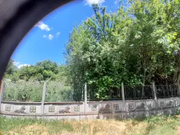 Lion's huis, bijgebouw en 1.050 m² grond in Rakovitsa, Vidin - Bulgarije