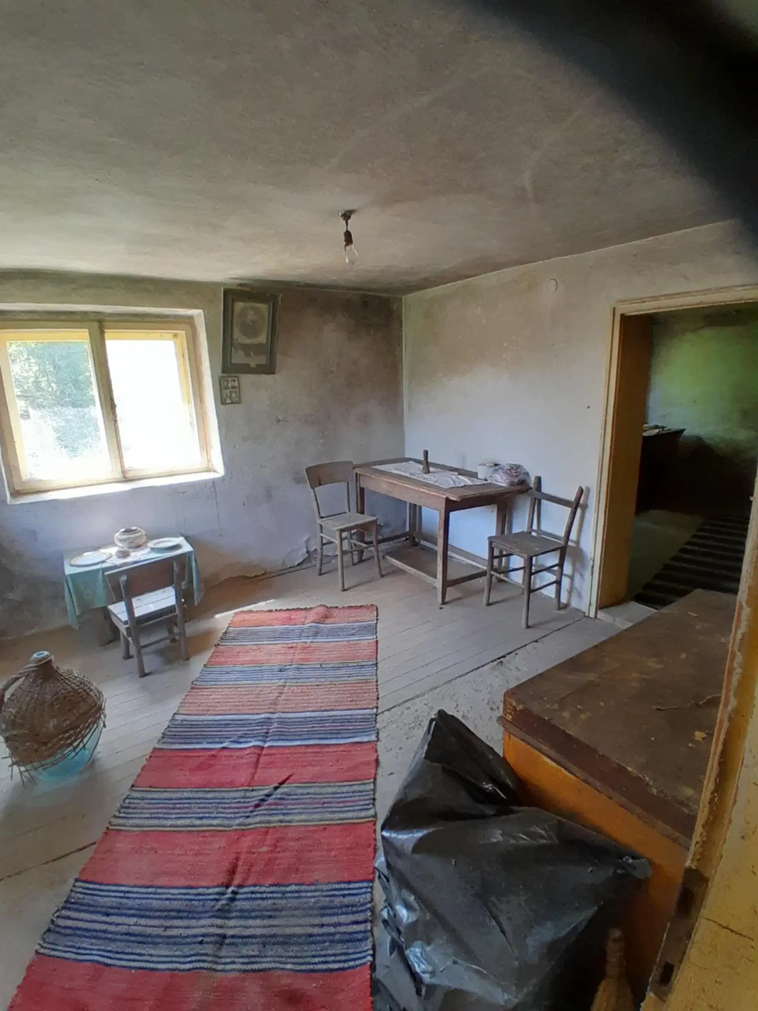 Eigendom aan de rivier met 2 huizen, bijgebouw en 1.100 m² grond in Podgore, Vidin - Bulgarije