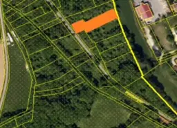 Eigendomsperceel met appelboomgaard, ca. 990 m² in Röttingen, Bayern - Duitsland