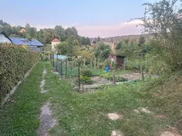 110 m² eigendoms perceel met opstal in Röttingen, Bayern - Duitsland