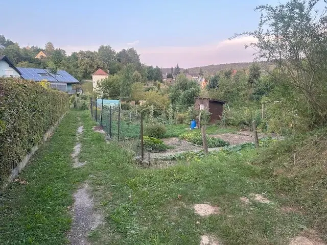 110 m² eigendoms perceel met opstal in Röttingen, Bayern - Duitsland