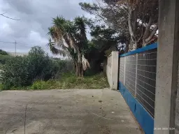 Industrieterrein met loods in het havengebied van Porto Torres (SS), Sardinië - Italië