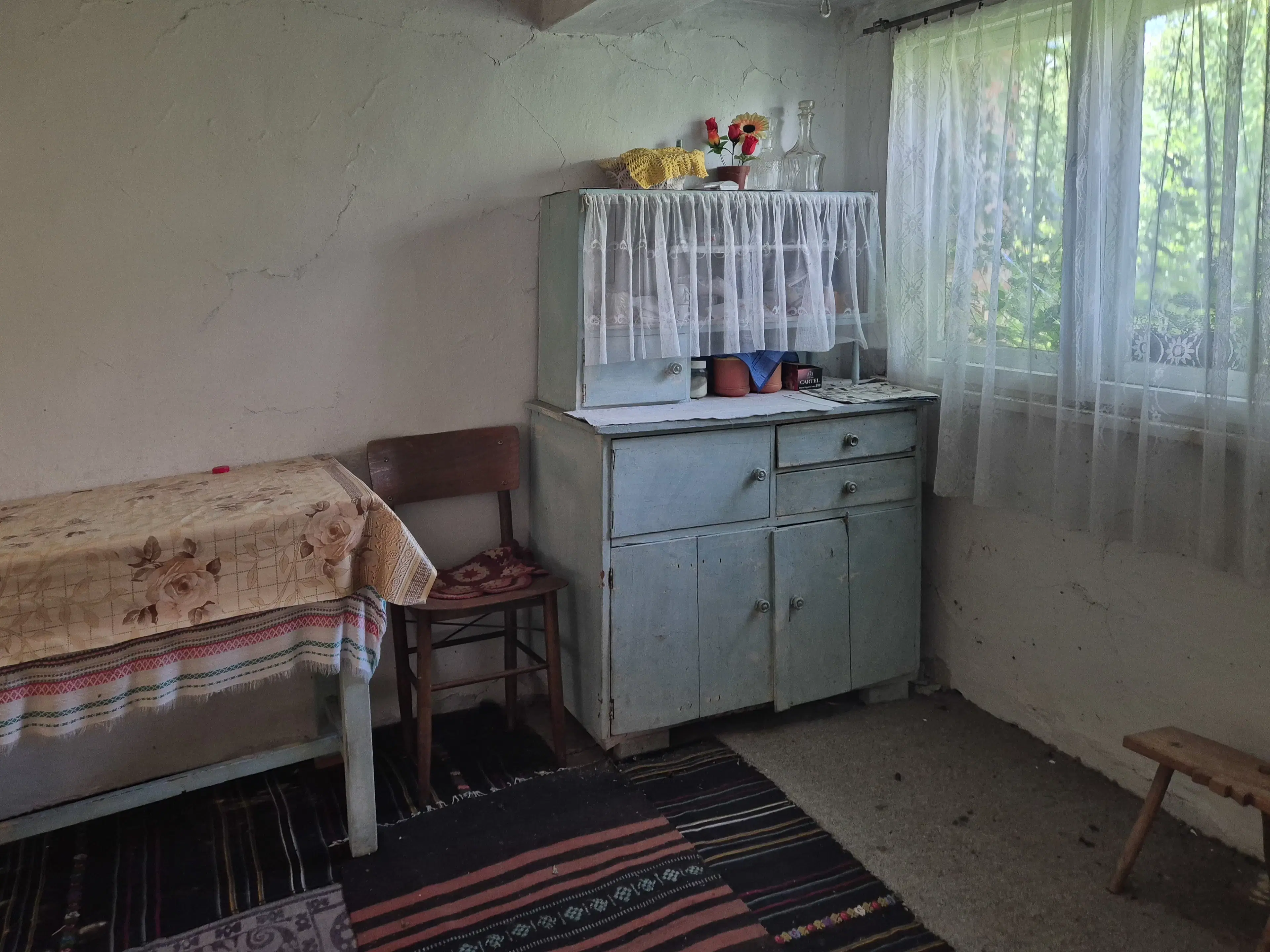 Afgelegen 2-laags huis + 1.550 m² grond in Perilovets, Vidin - Bulgarije