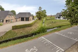 Babyloniënbroek, Broeksestraat 66-B