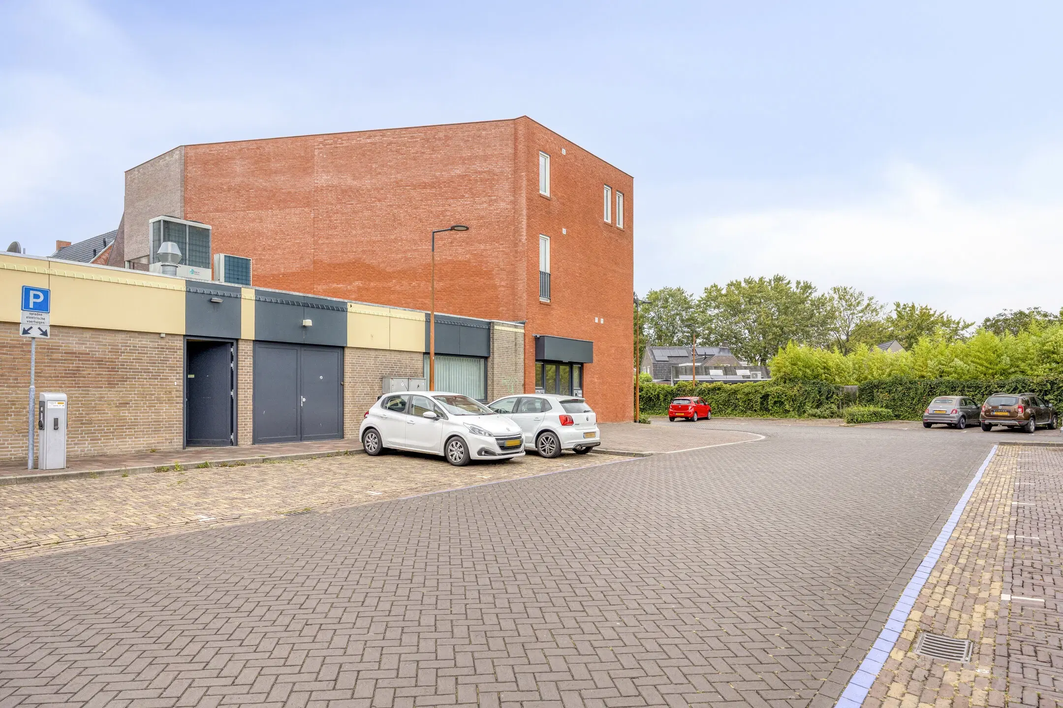 Vlijmen, Monseigneur van Kesselstraat 2-M