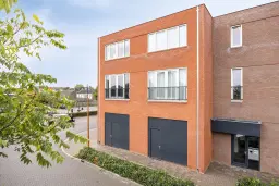 Vlijmen, Monseigneur van Kesselstraat 2-K