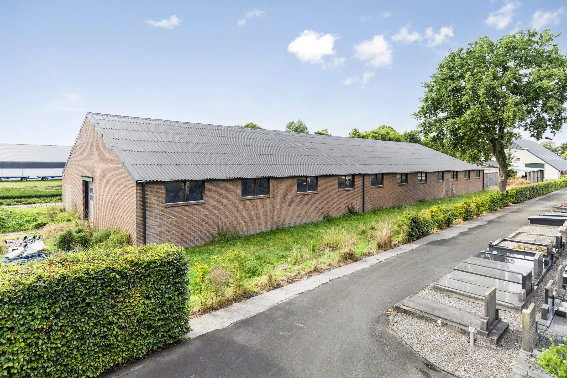 Westerlee, Hoofdstraat, gelegen achter huisnummer 85