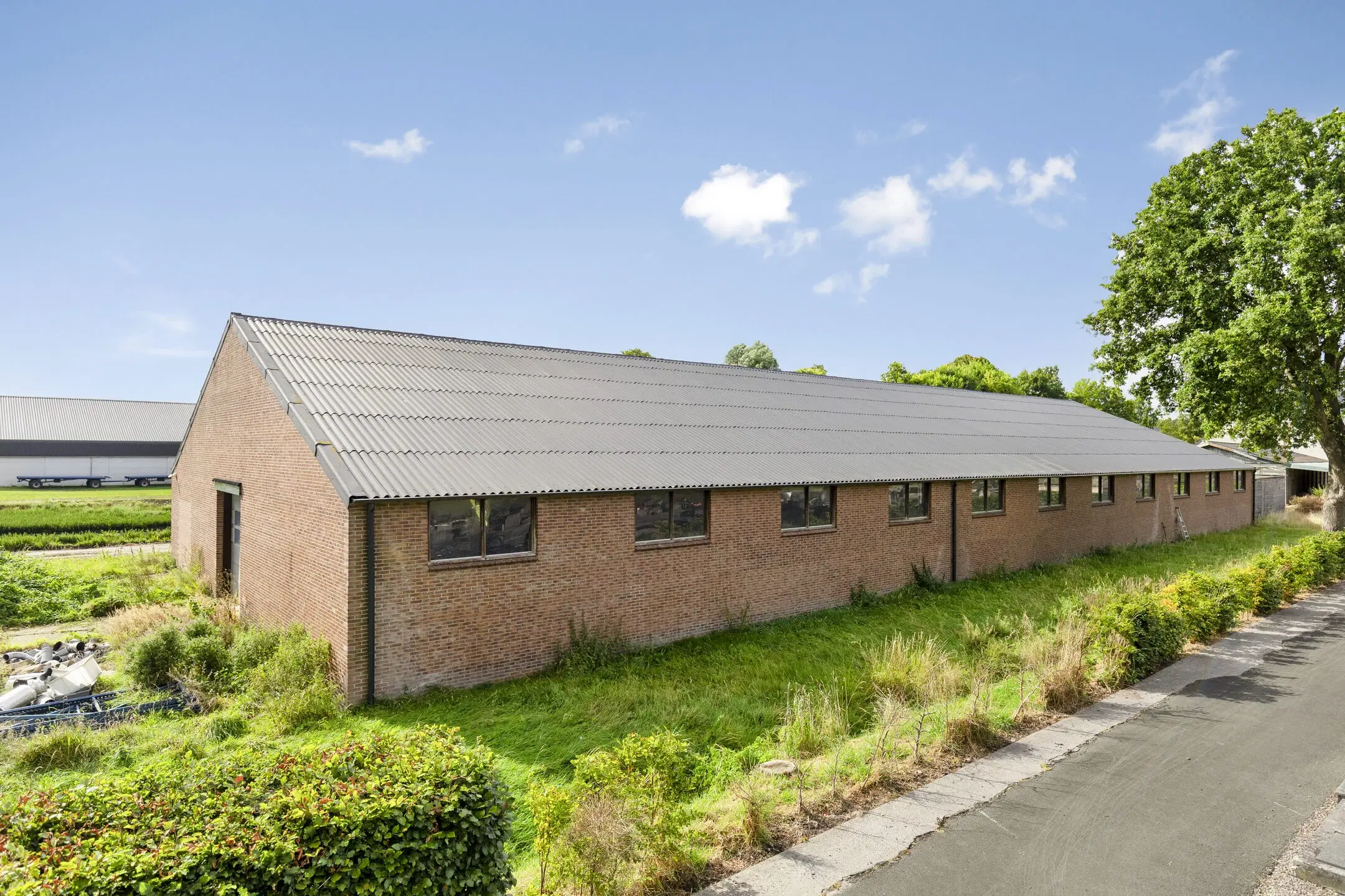 Westerlee, Hoofdstraat, gelegen achter huisnummer 85