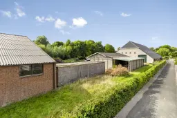 Westerlee, Hoofdstraat, gelegen achter huisnummer 85