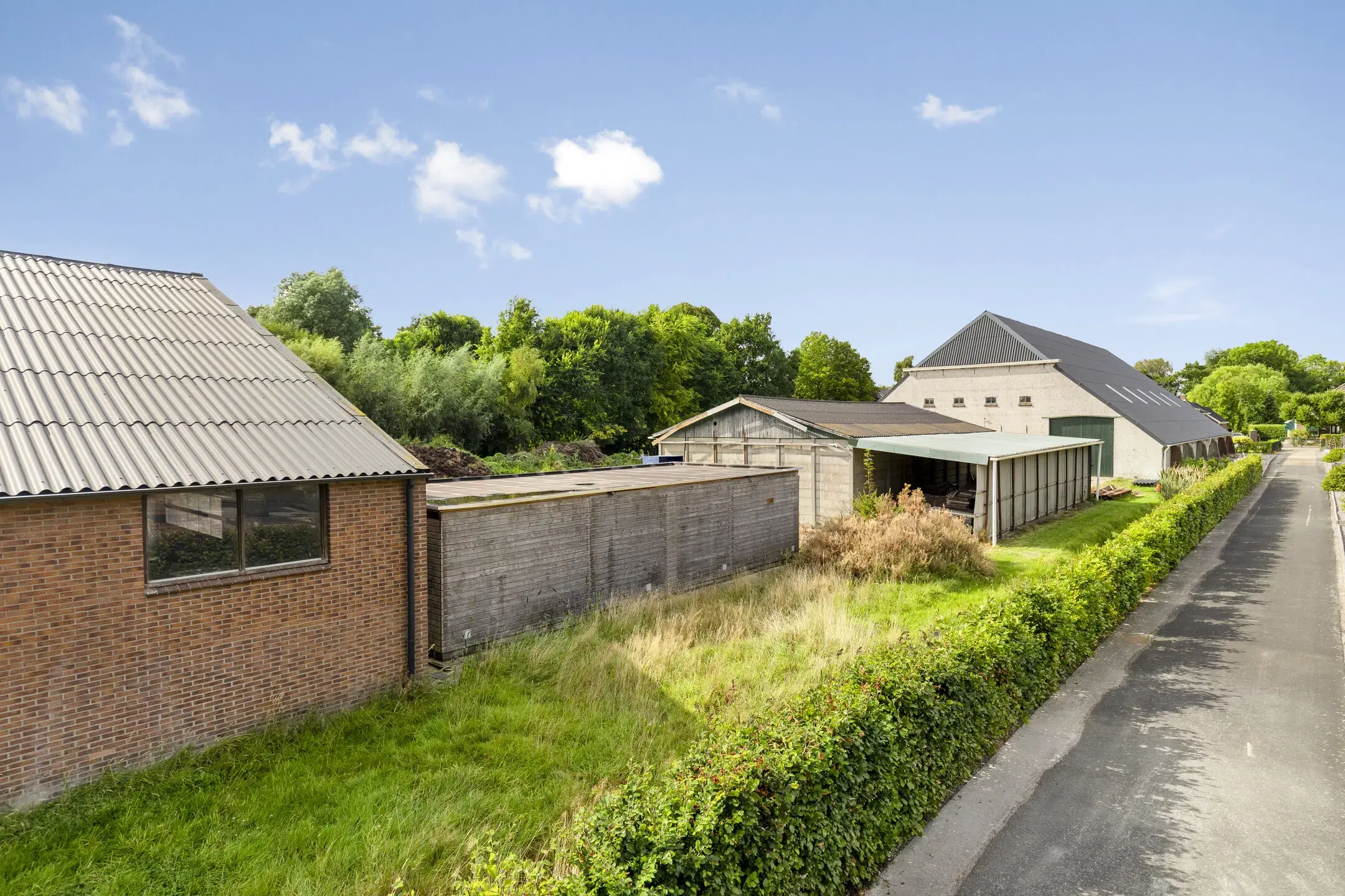 Westerlee, Hoofdstraat, gelegen achter huisnummer 85