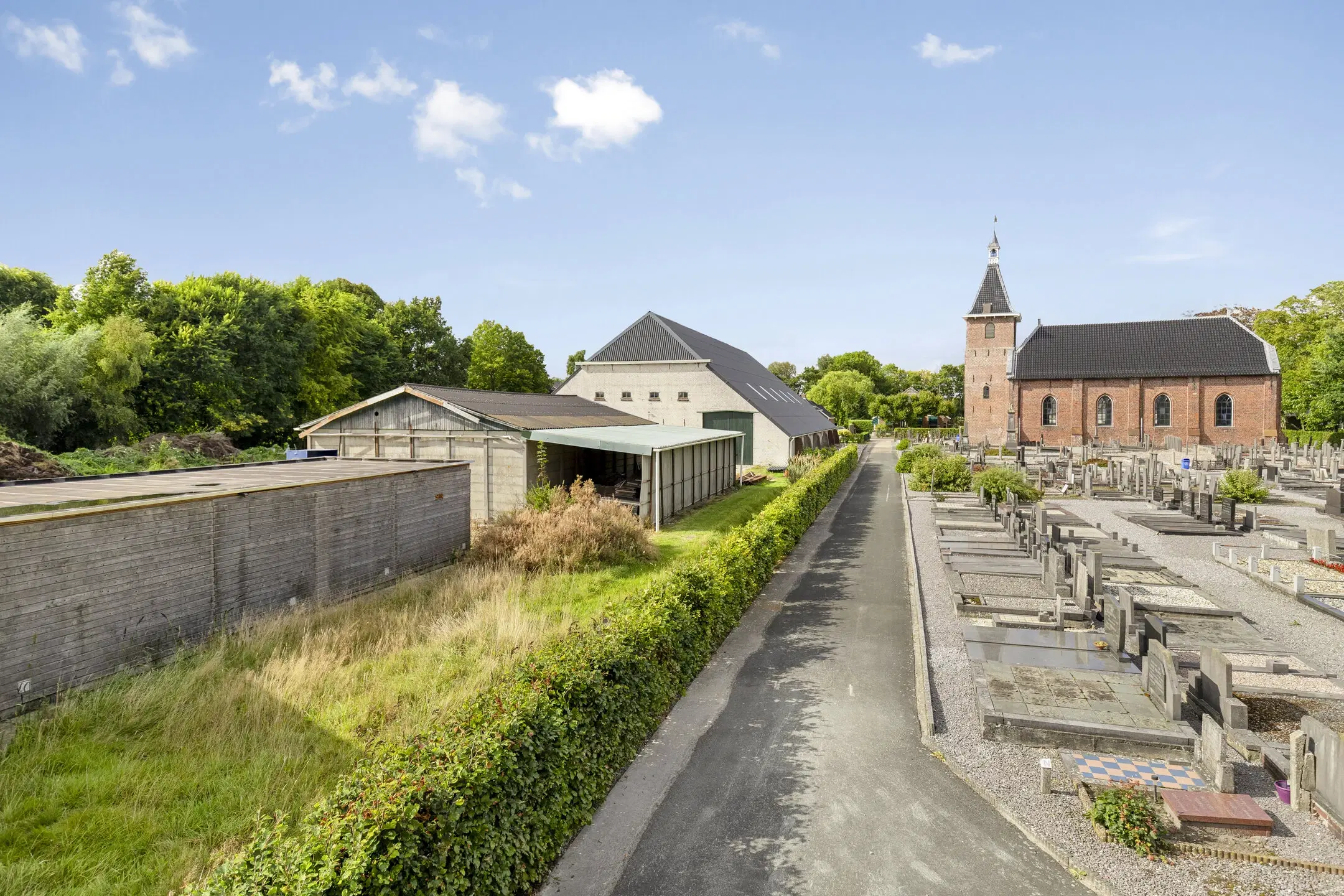 Westerlee, Hoofdstraat, gelegen achter huisnummer 85