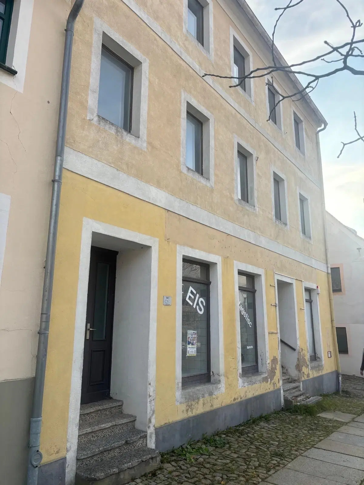 Karakteristiek pand met horeca- en woonfunctie aan de Markt te Reichenbach - Duitsland