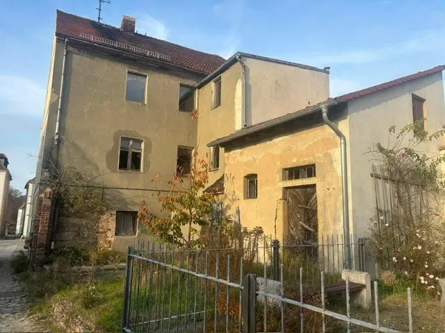 Karakteristiek pand met horeca- en woonfunctie aan de Markt te Reichenbach - Duitsland