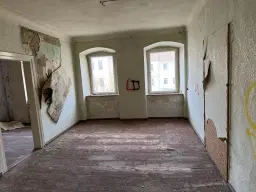 Karakteristiek pand met horeca- en woonfunctie aan de Markt te Reichenbach - Duitsland