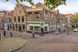 Delft, Vrouwenregt 1