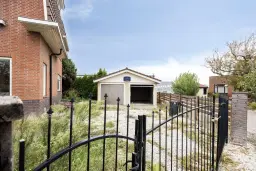 Poeldijk, Vredebestlaan 64