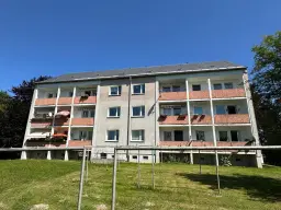 12 appartementen, perceel 43804 m², huursom € 49.280,= in Markneukirchen - Duitsland