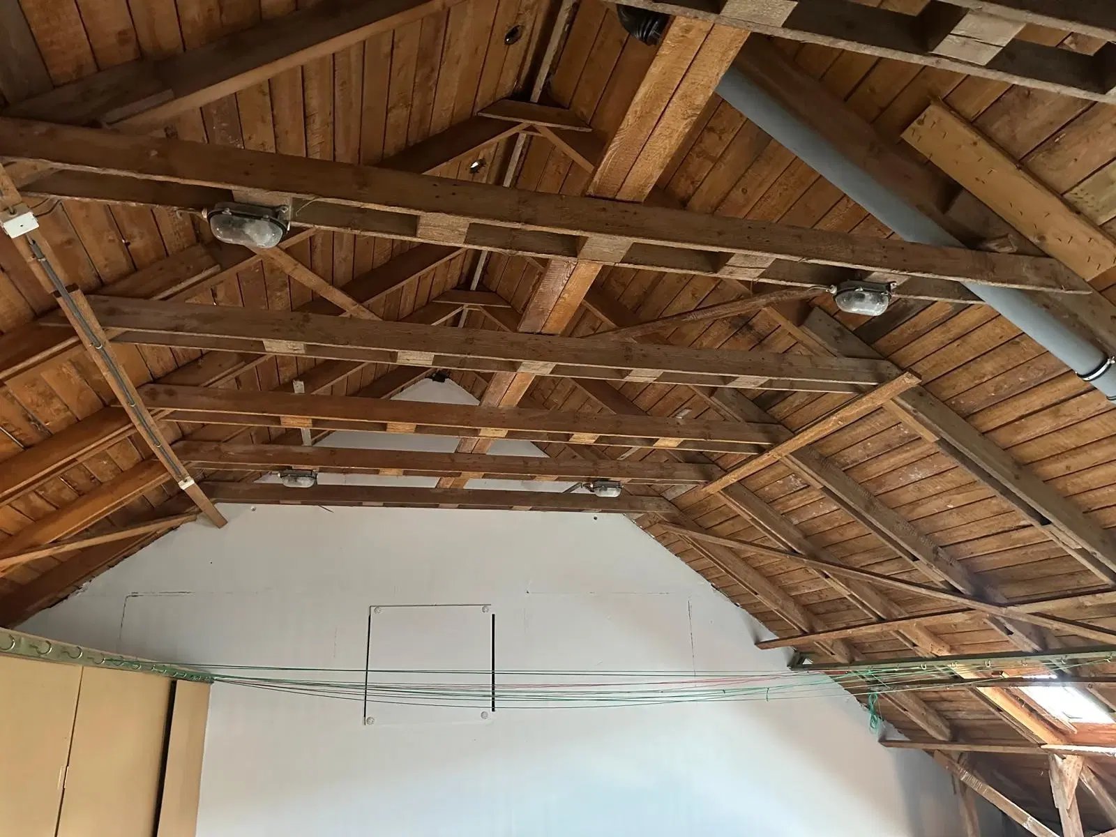 12 appartementen, perceel 43804 m², huursom € 49.280,= in Markneukirchen - Duitsland