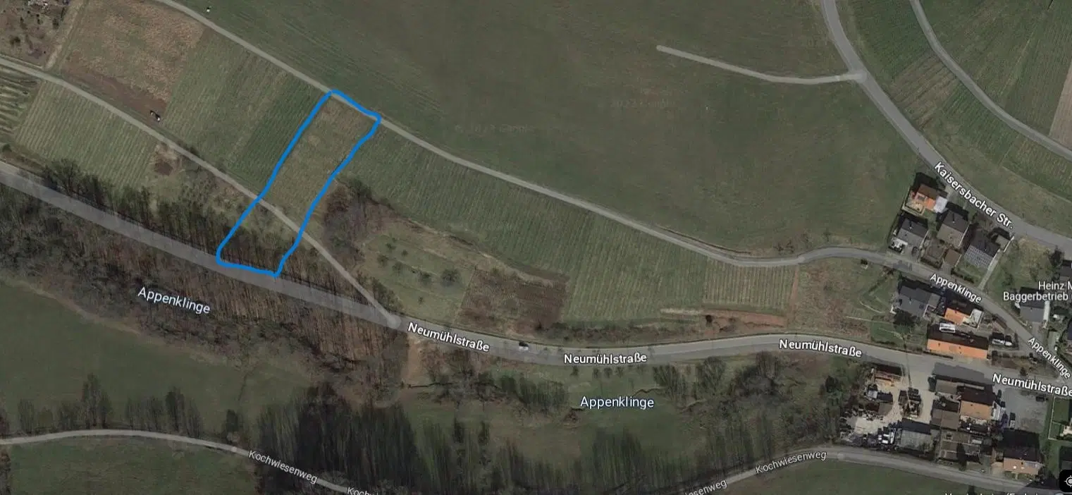 Wijngaard met Dornfelder druiven en appelbomen van totaal 2.072 m² nabij Heilbronn - Duitsland