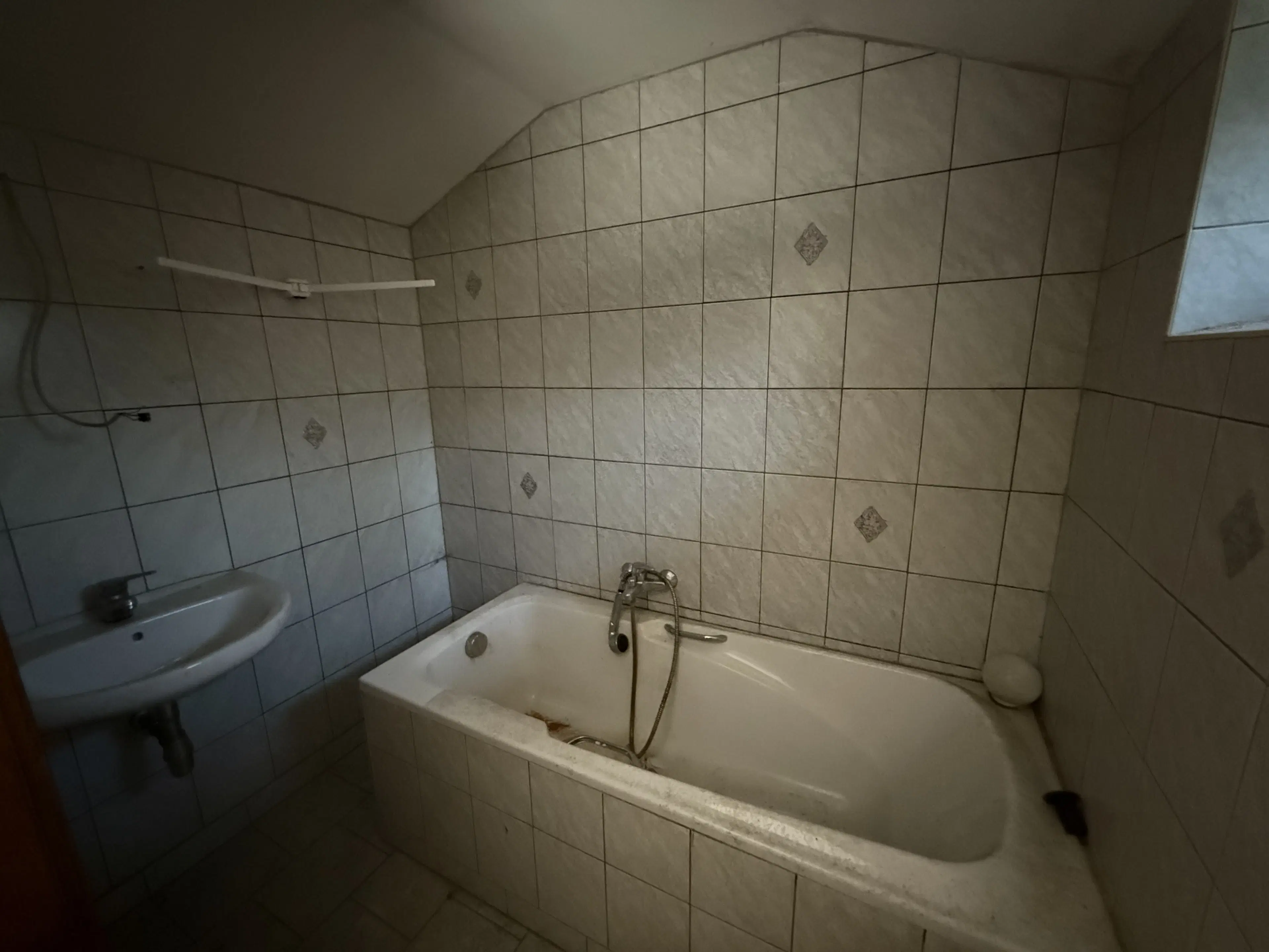 Idyllisch 4-zijdig landgoed met mogelijkheden tot B&B op perceel van 3.451 m² in Heinsdorfergrund - Duitsland