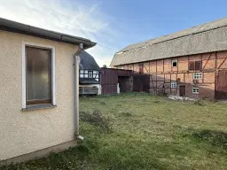 Idyllisch 4-zijdig landgoed met mogelijkheden tot B&B op perceel van 3.451 m² in Heinsdorfergrund - Duitsland