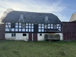 Idyllisch 4-zijdig landgoed met mogelijkheden tot B&B op perceel van 3.451 m² in Heinsdorfergrund - Duitsland