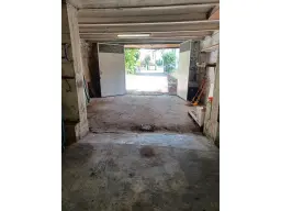 Privéonderhandeling – magazijn in Pesaro (PU) Loc. Zaak Bruciate - Italië