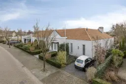 Vlijmen, Zijlstralaan 6 en 8