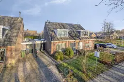 Koarnjum, Skeltedyk 8