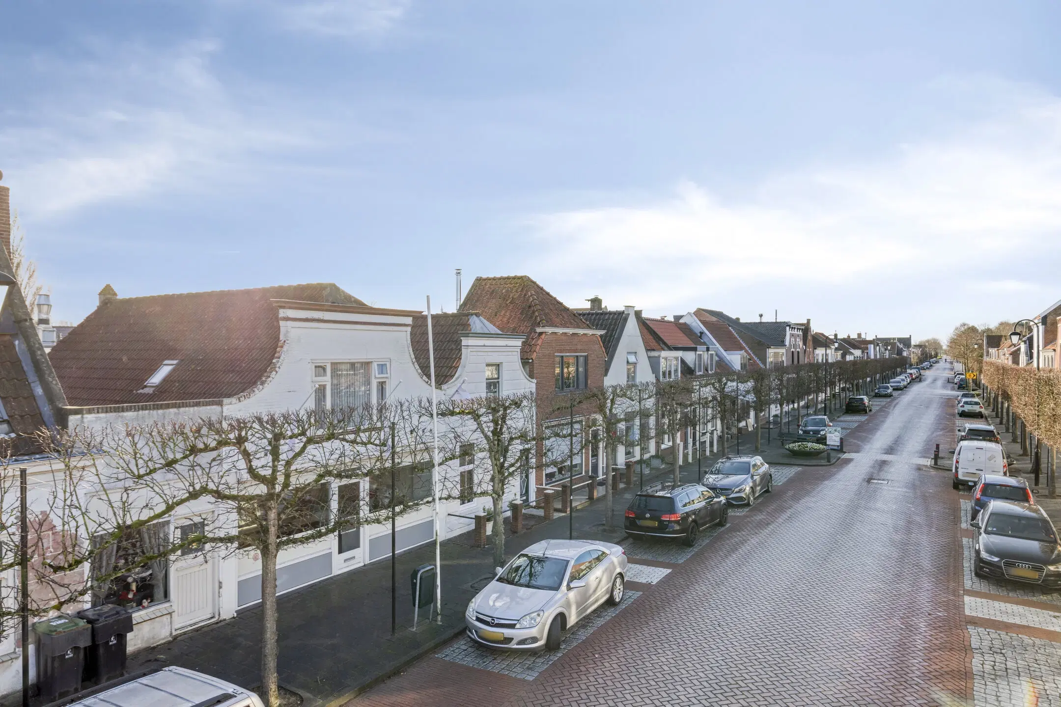 Stellendam, Voorstraat 9 en Mr. Iman Caustraat 6 