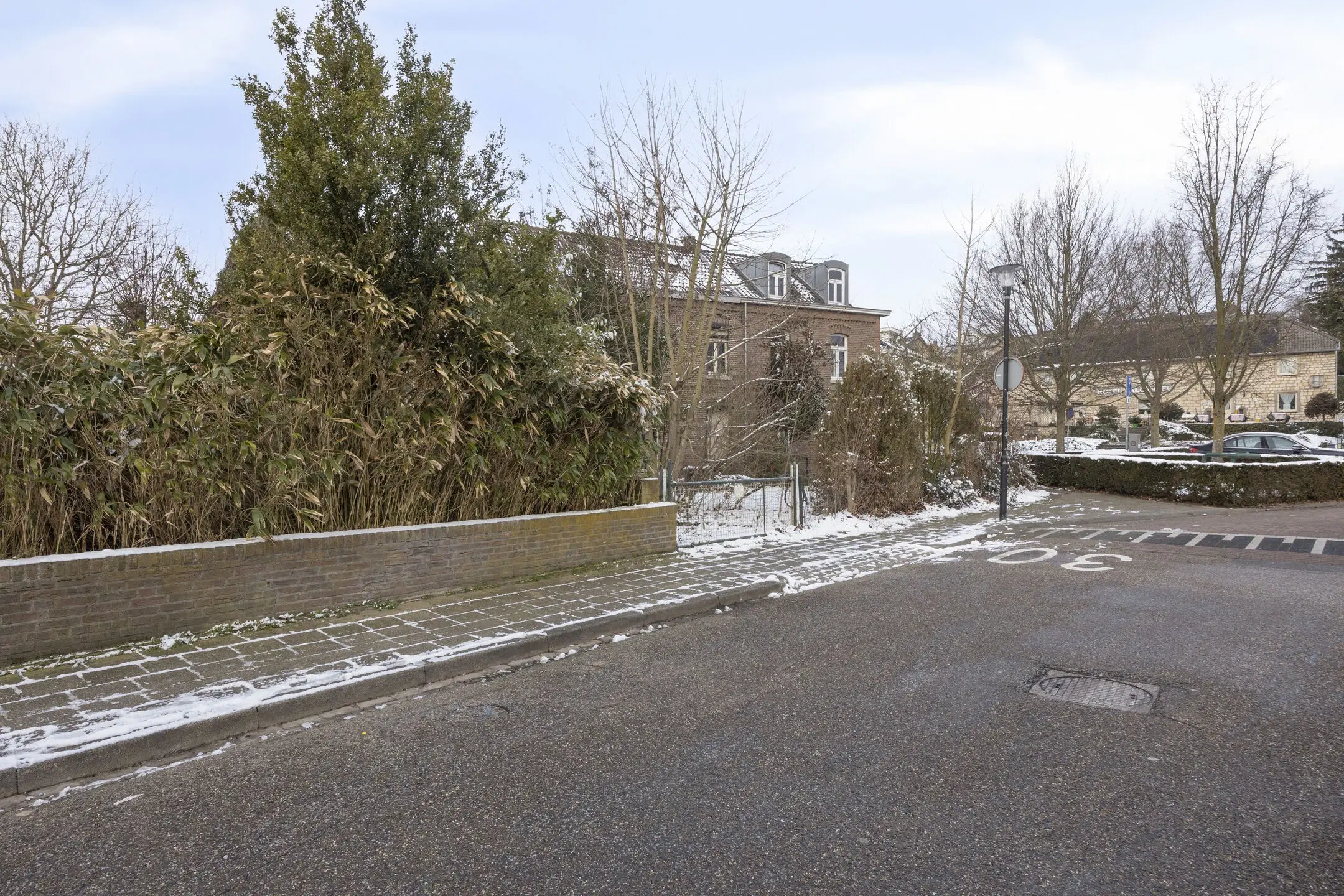 Simpelveld, Dr. Poelsplein 18