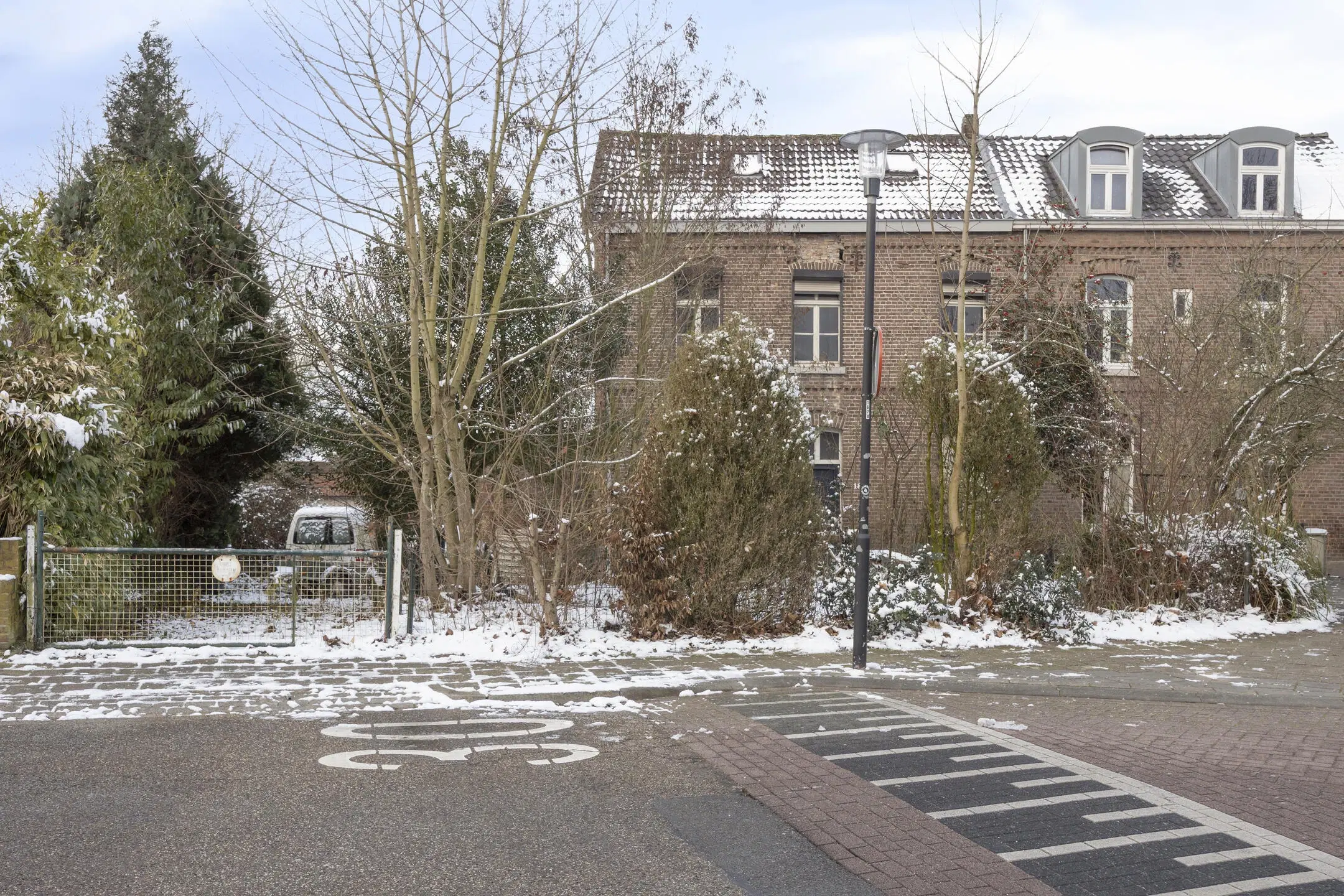 Simpelveld, Dr. Poelsplein 18