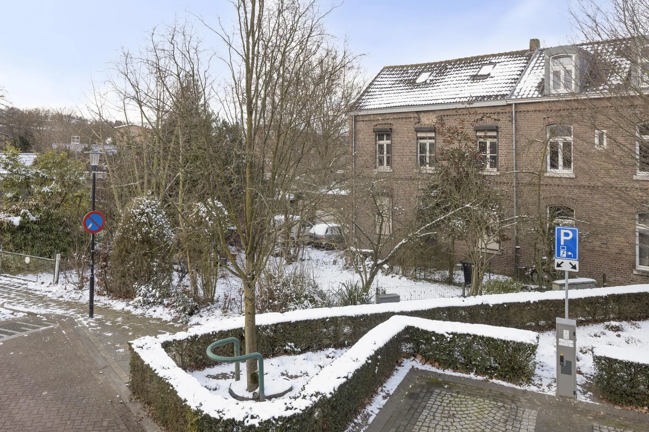 Simpelveld, Dr. Poelsplein 18