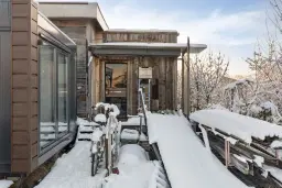 Almere, Vuursteenhof 64