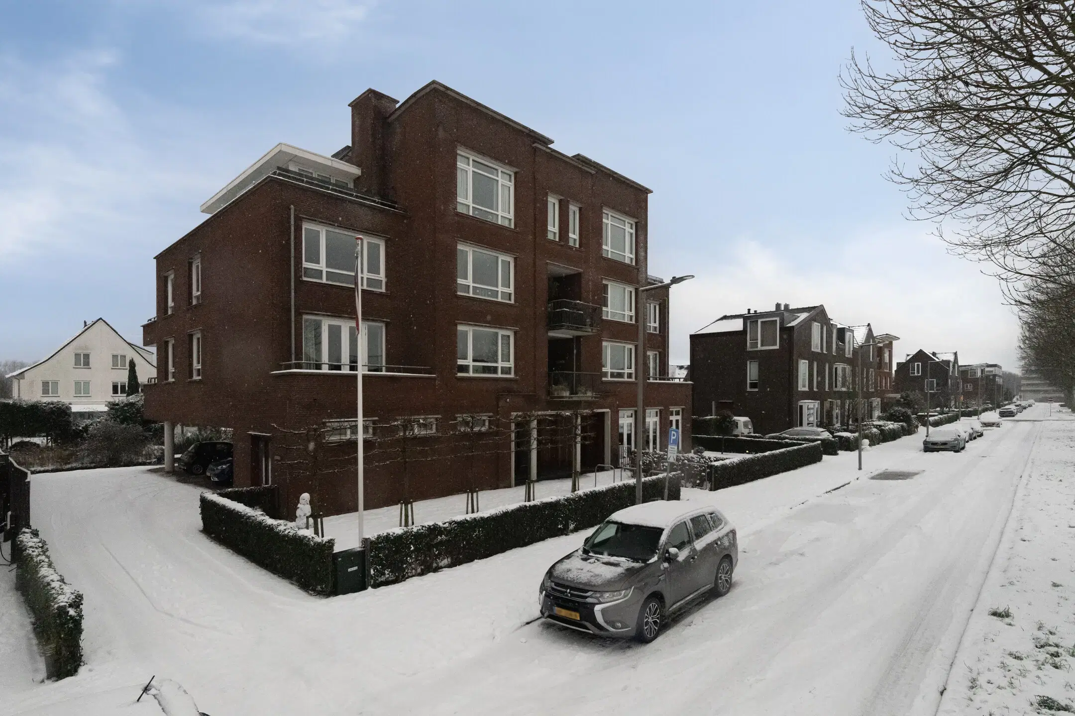 Rotterdam, Van der Duijn van Maasdamweg 530