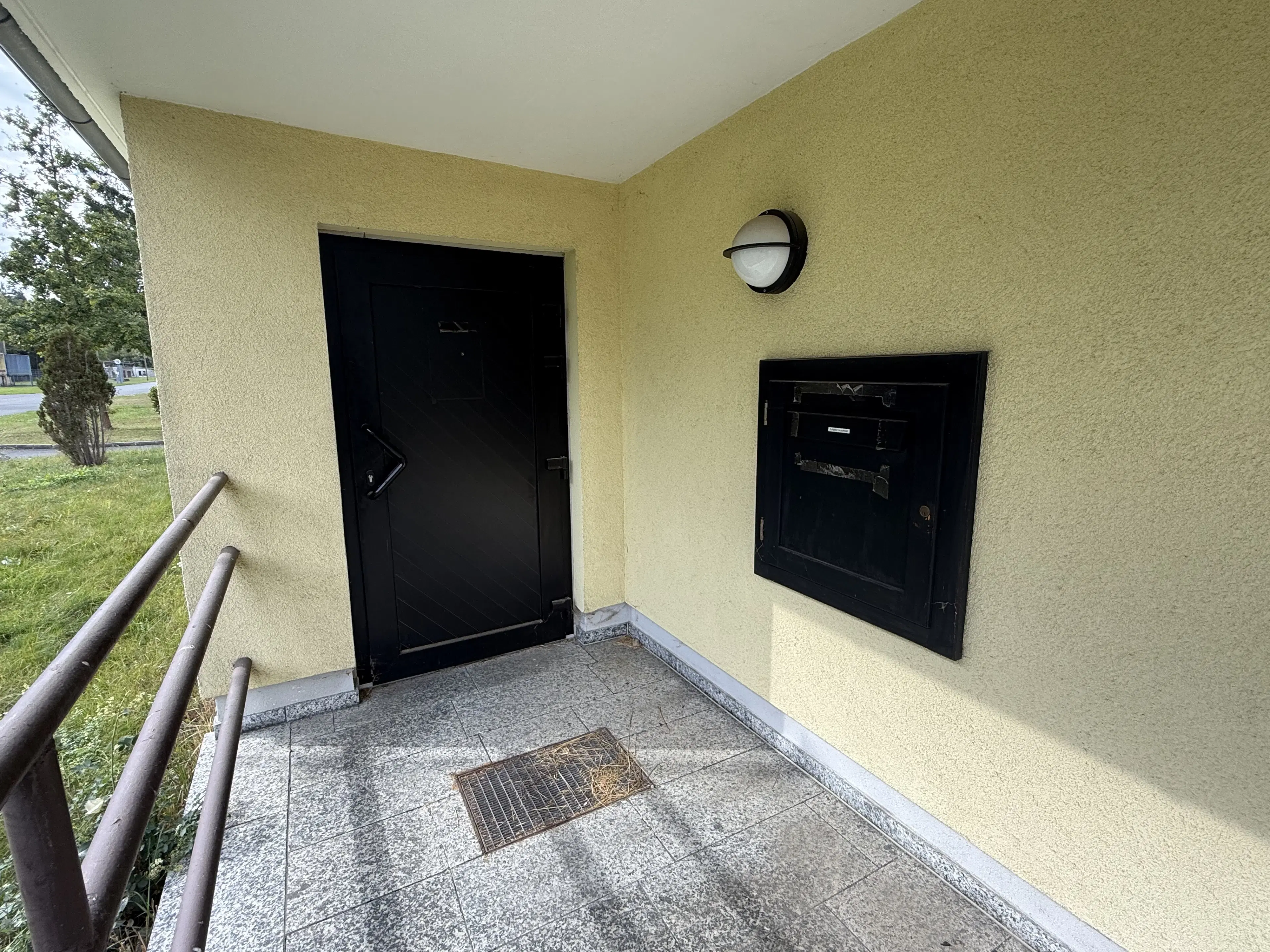 Magazijncomplex op perceel van 2962 m² in Hirschfeld - Duitsland