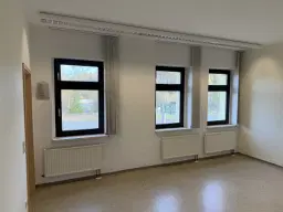 Magazijncomplex op perceel van 2962 m² in Hirschfeld - Duitsland